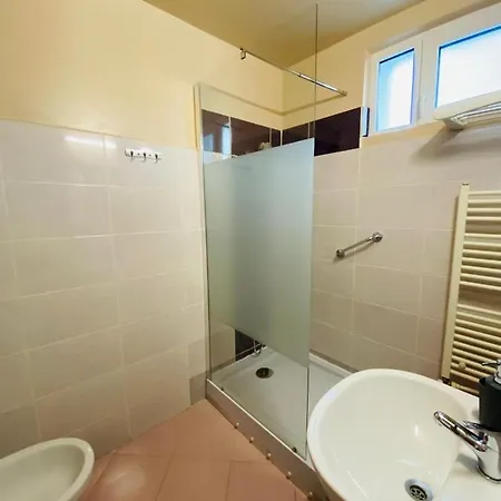 Ada Apartment *