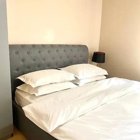 Ada Apartment *